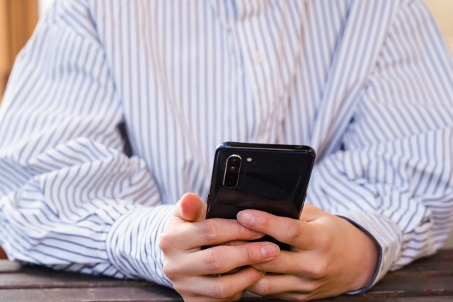 フリーターがお金借りる用カードローンは銀行と消費者金融どちらがおすすめ？